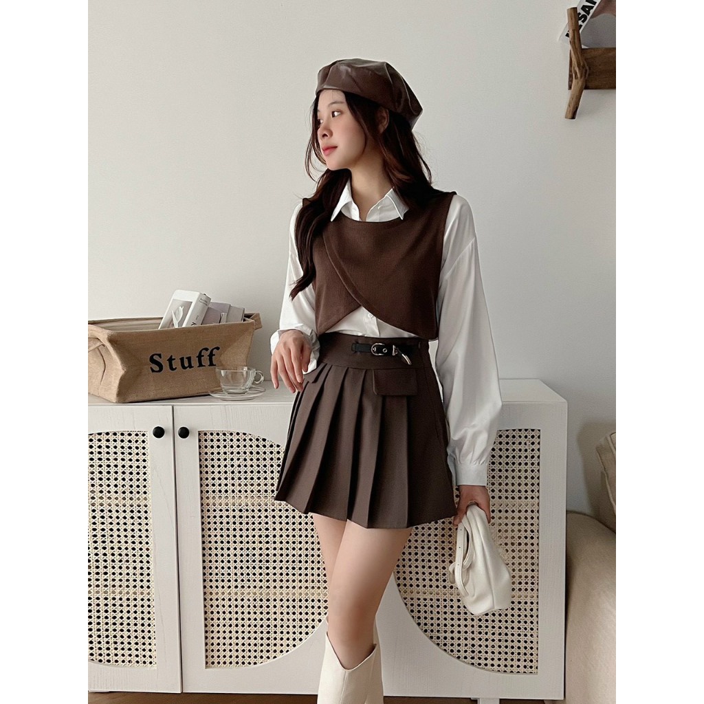 Áo sơ mi trắng dáng rộng kèm áo gile vạt chéo ulzzang Set 2 Món Áo và Gile Thời Trang Hàn Quốc