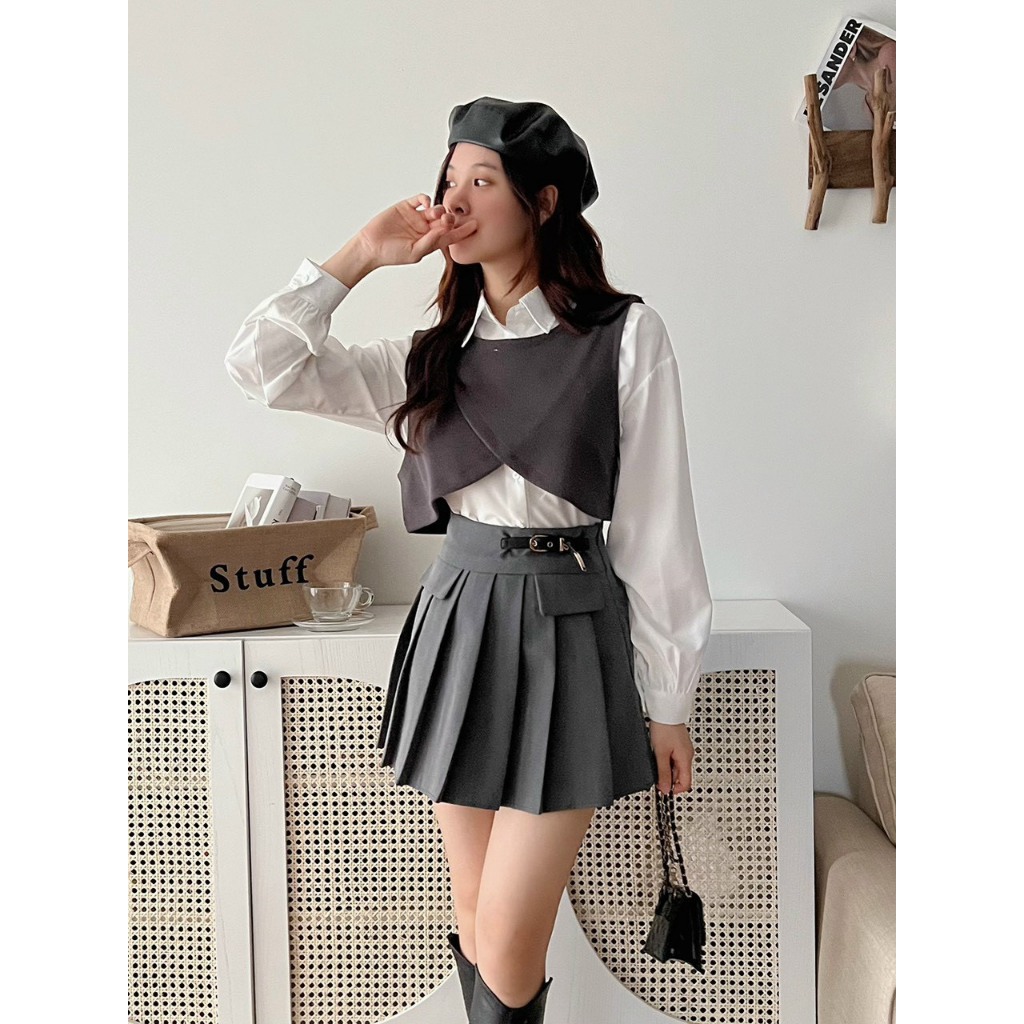 Áo sơ mi trắng dáng rộng kèm áo gile vạt chéo ulzzang Set 2 Món Áo và Gile Thời Trang Hàn Quốc