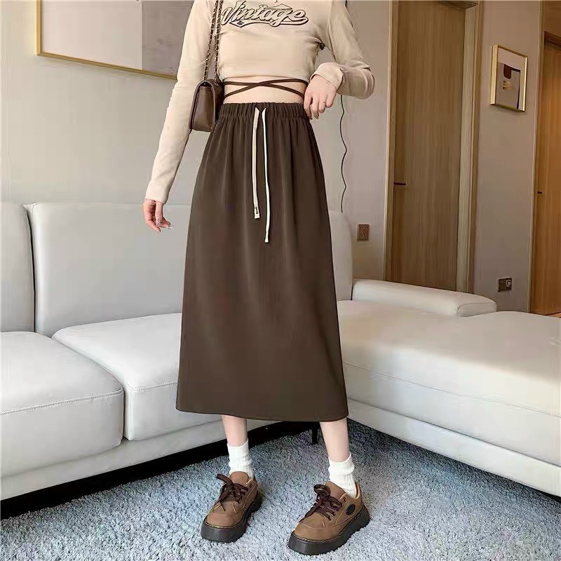 Chân váy dài nhung tăm xẻ sau kèm dây nhẹ nhàng Ulzzang Quảng Châu nhiều màu