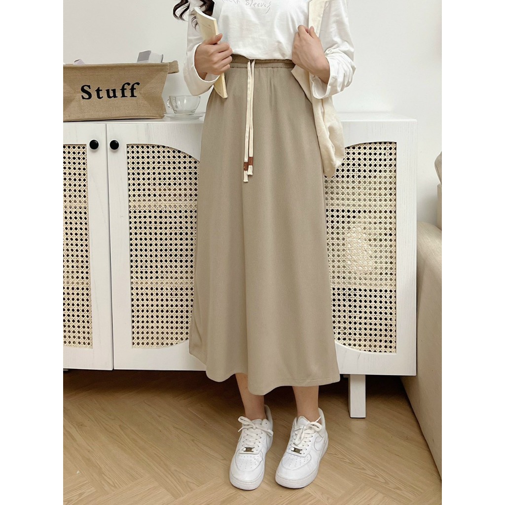 Chân váy dài nhung tăm xẻ sau kèm dây nhẹ nhàng Ulzzang Quảng Châu nhiều màu