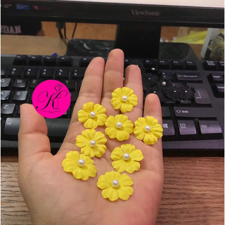 Hoa cánh lụa nhí size 2,5cm đính cườm ngọc dùng trang trí áo váy thời trang ( gói 20 hoa)