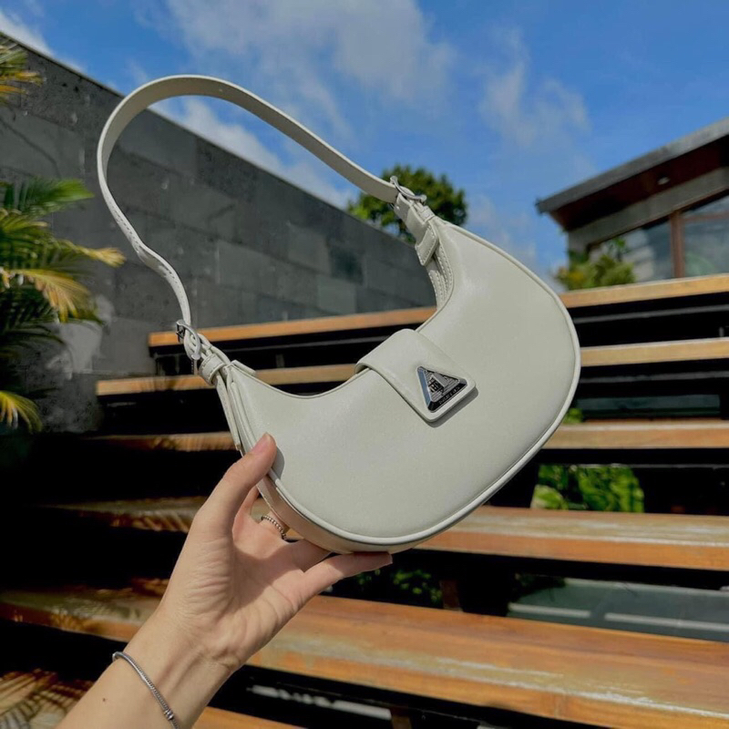 Túi kẹp nách đeo chéo ko box kèm dây đeo