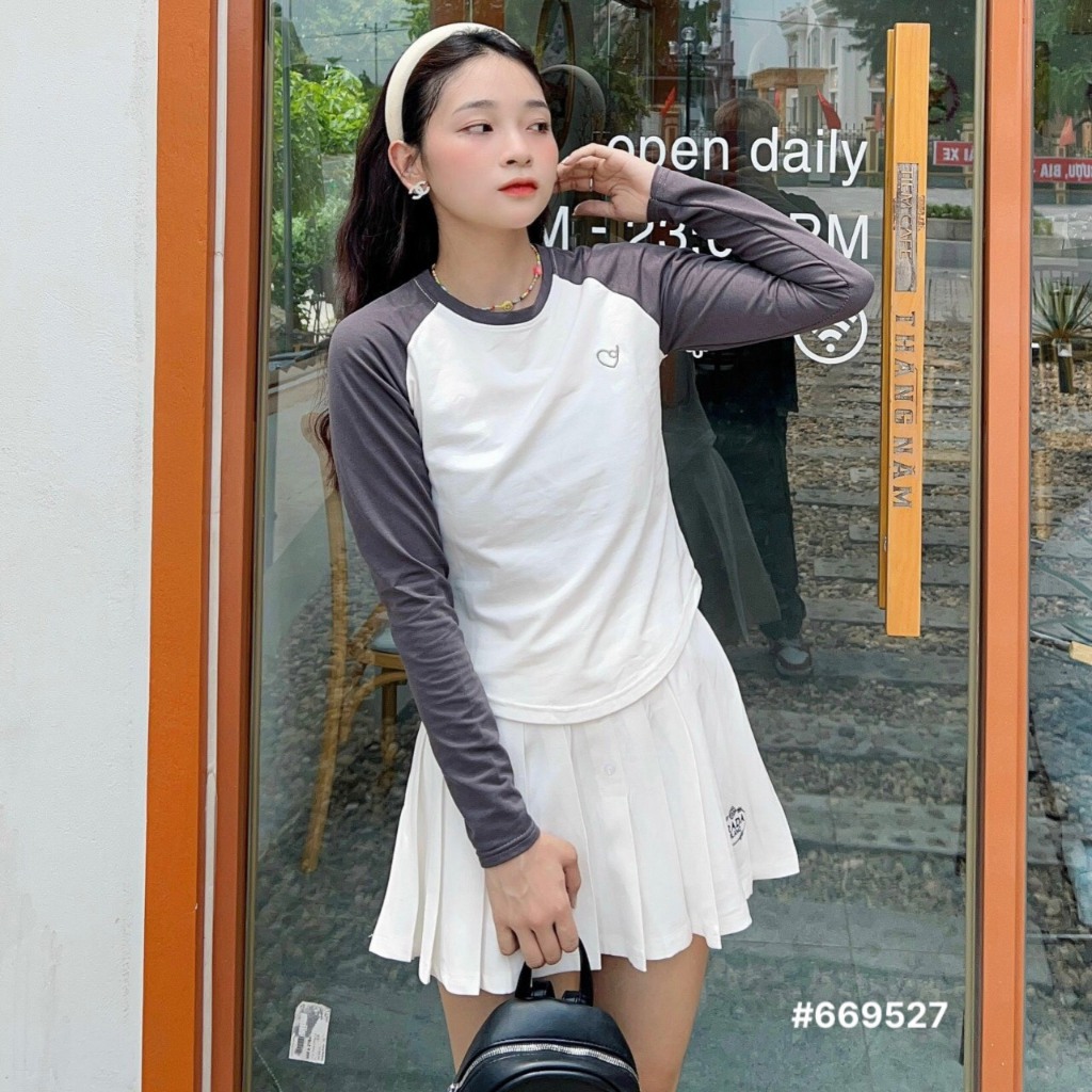 Áo thun tay dài thêu trái tim 669527