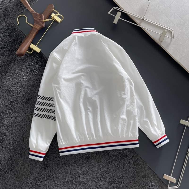 Áo Khoác Gió Thome Browne Phối 4 Vạch Kẻ Tay Áo Khoác Gió 2 Lớp Unisex mẫu hot 2023