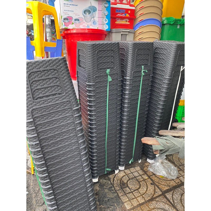 Ghế lùn đan mây