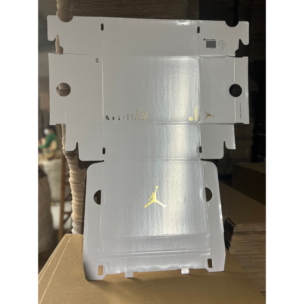 Hộp Đựng giày, dép NIKE JORDAN CHÍNH HÃNG nhiều mẫu SIZE 30.5X22X11.5CM