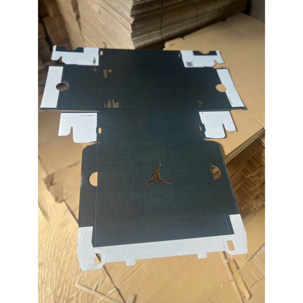Hộp Đựng giày, dép NIKE JORDAN CHÍNH HÃNG nhiều mẫu SIZE 30.5X22X11.5CM