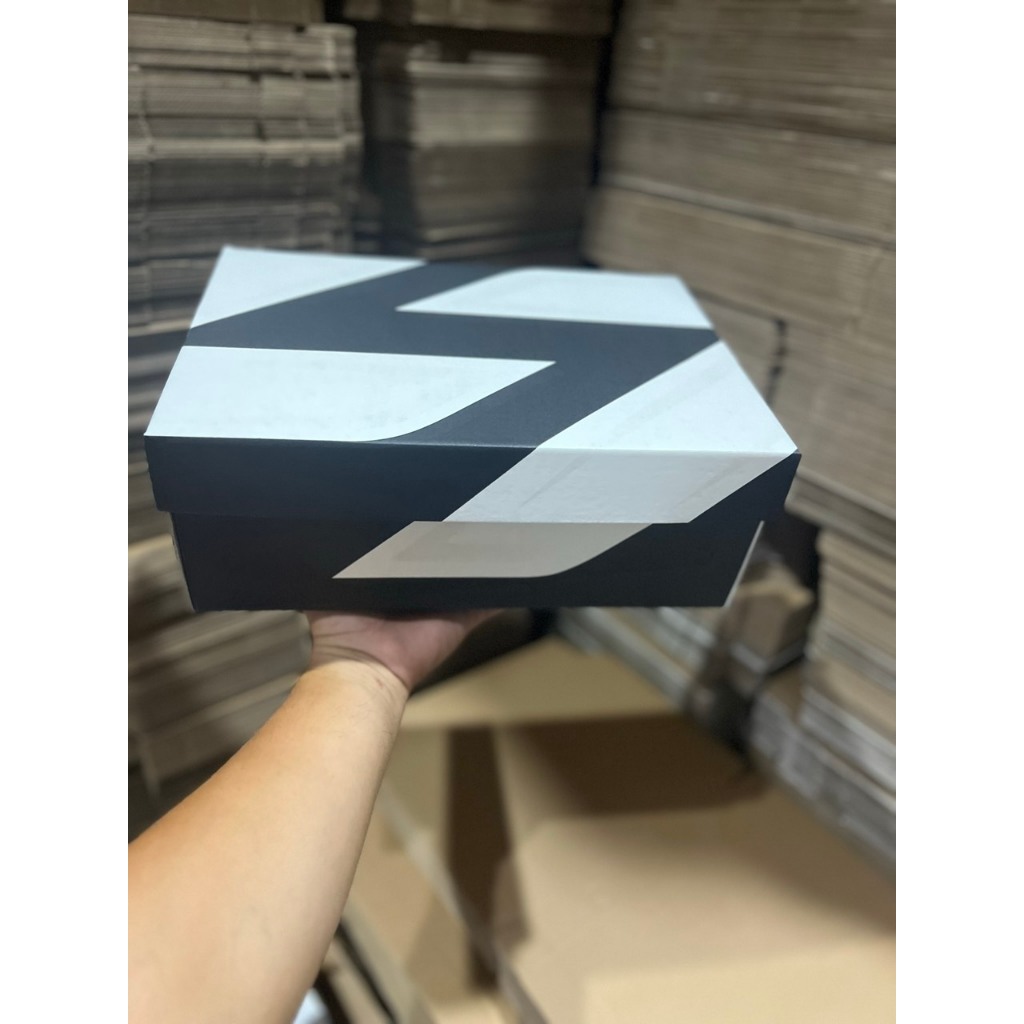 Hộp Đựng giày, dép NIKE JORDAN CHÍNH HÃNG nhiều mẫu SIZE 30.5X22X11.5CM