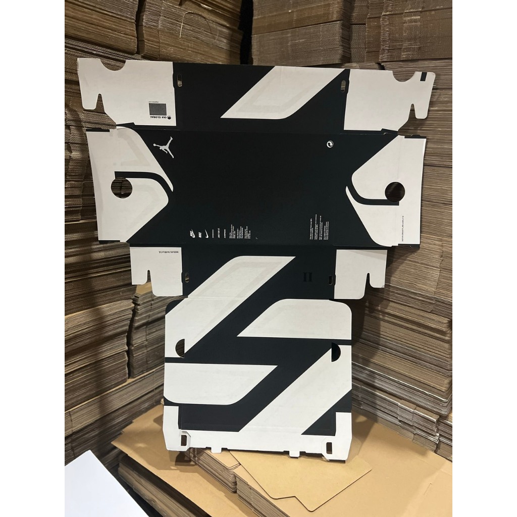 Hộp Đựng giày, dép NIKE JORDAN CHÍNH HÃNG nhiều mẫu SIZE 30.5X22X11.5CM