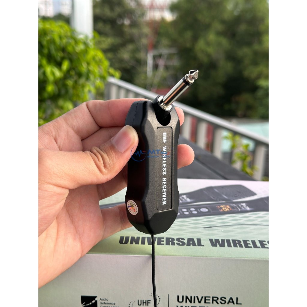 Micro Không Dây Đa Năng AZPro AZ-238 - Micro Karaoke Cao Cấp Tích Hợp Bass Treble Echo Ngay Trên Micro, Âm Thanh Mượt Mà