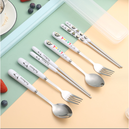 Bộ thìa dĩa đũa shin cậu bé bút chì BTDD5a có hộp đựng văn phòng du lịch dã ngoại