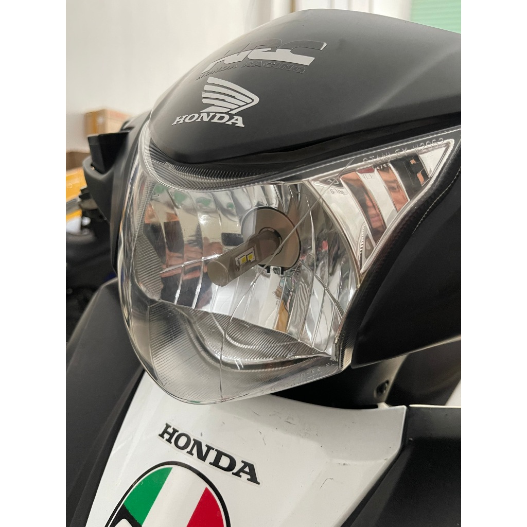 Đèn pha oto xe máy K3 chân H4