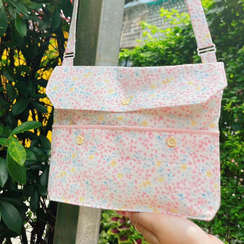 Túi đeo chéo hoa nhí Naomi Mini Bag