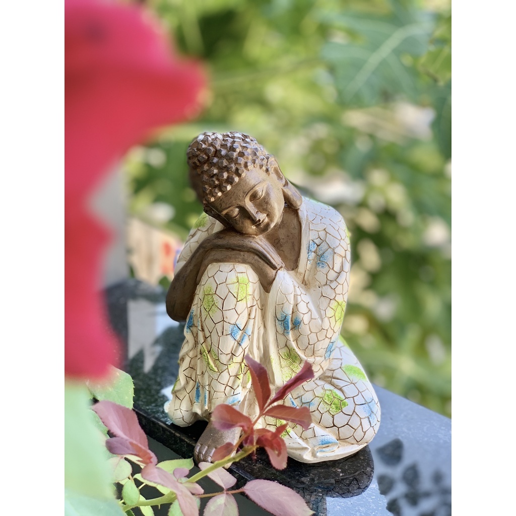 Tượng Phật An Nhiên Áo Hoa Composite Cao 20cm Decor Trang Trí Bàn Làm Việc, Sân Vườn
