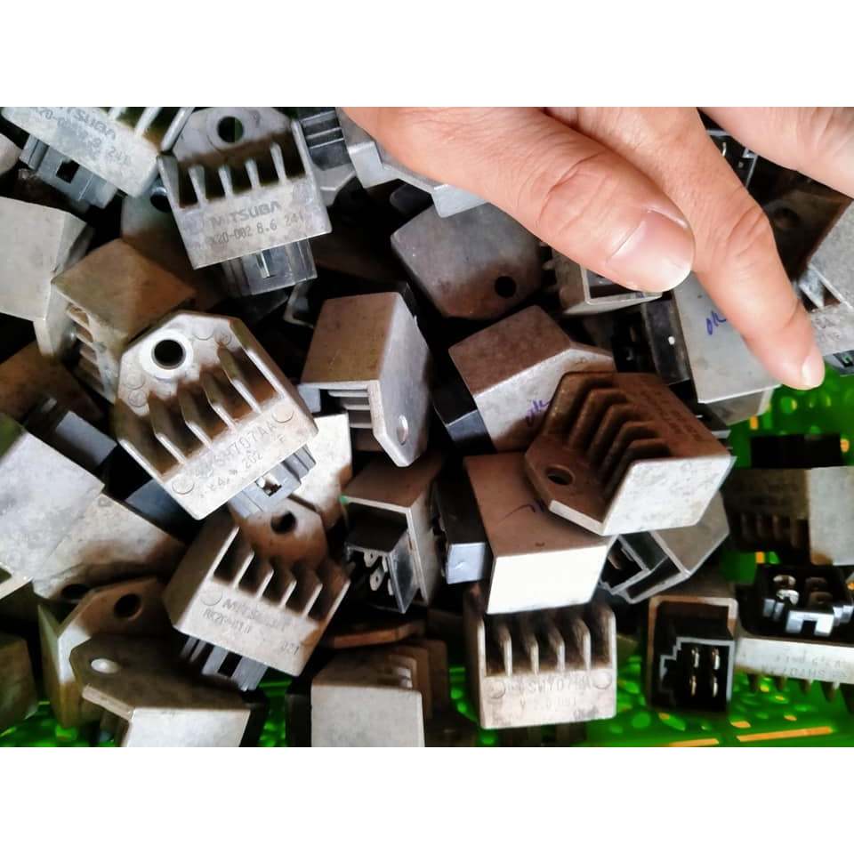 Cục sạc tháo xe máy zin dòng xe Honda