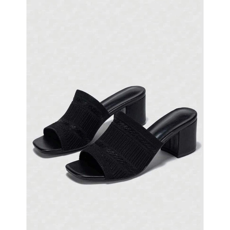 Guốc len dệt cực kì chắc chân