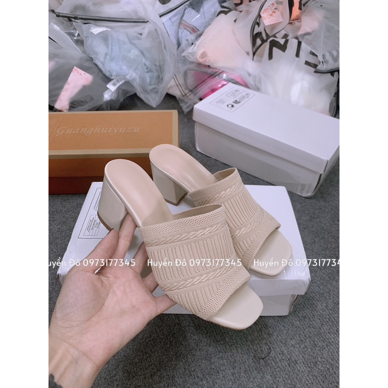 Guốc len dệt cực kì chắc chân