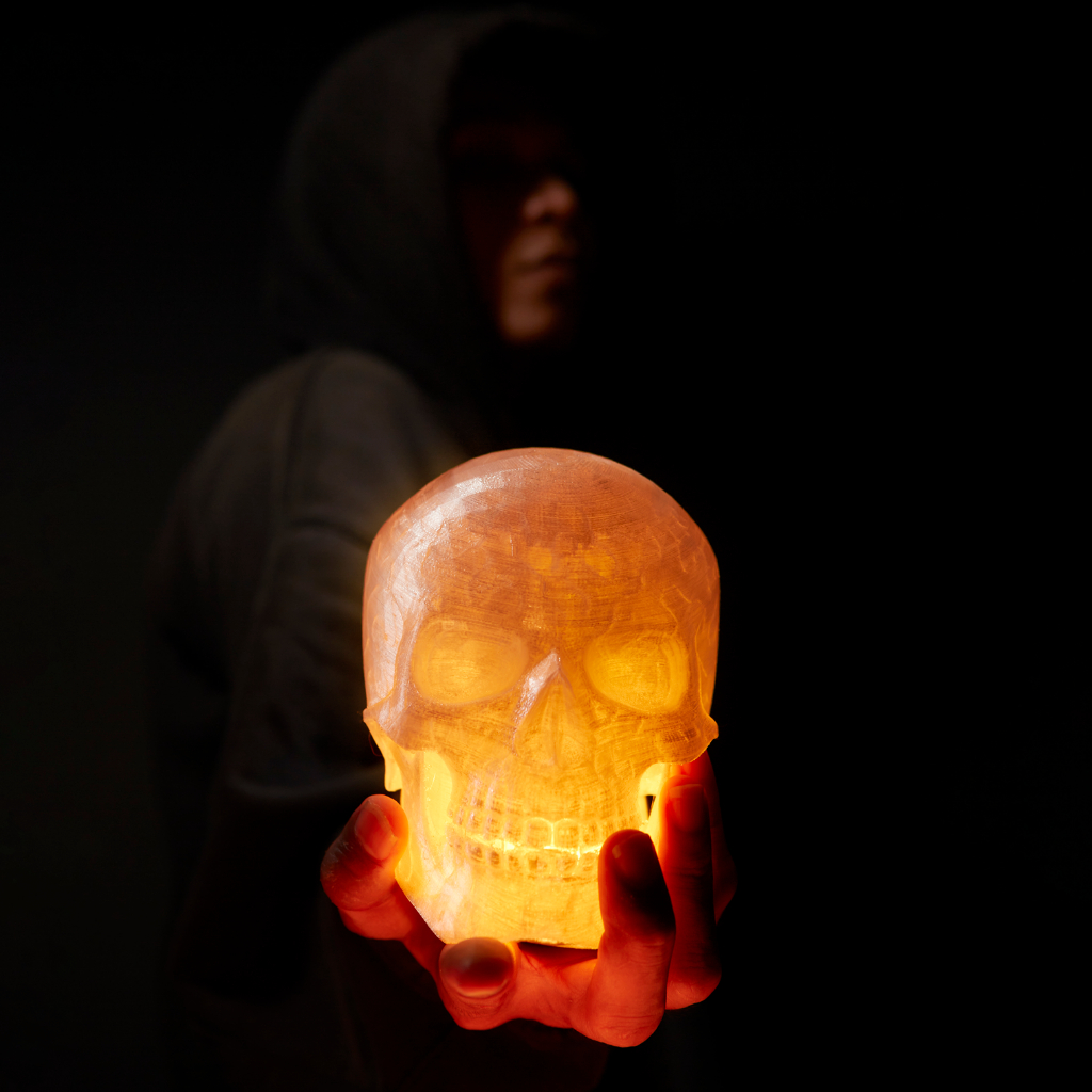 Đèn phát sáng Halloween hình đầu lâu to 16x11cm trang trí