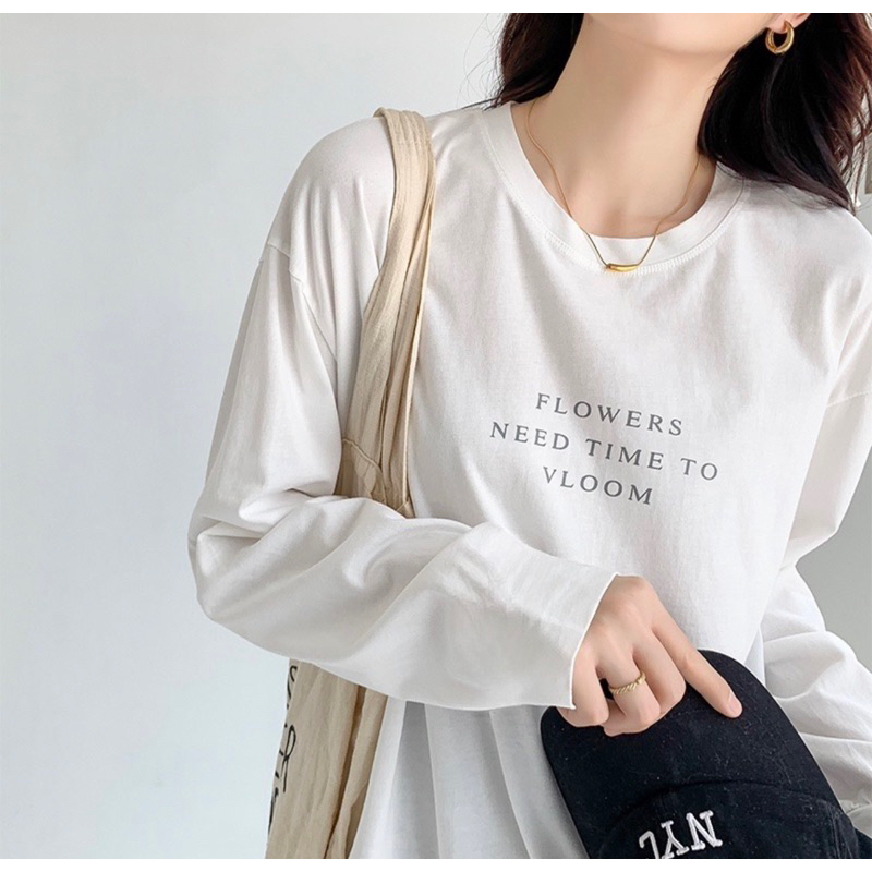 Áo dài tay unisex in chữ đơn giản