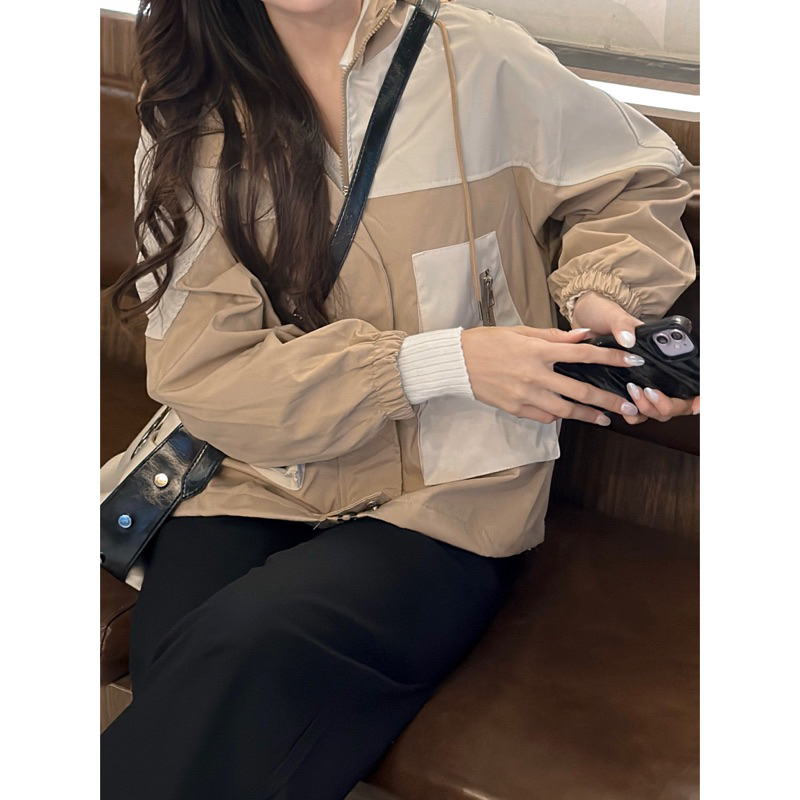 Áo Khoác QC - 913 - 2 Túi Đắp Khoá Kéo