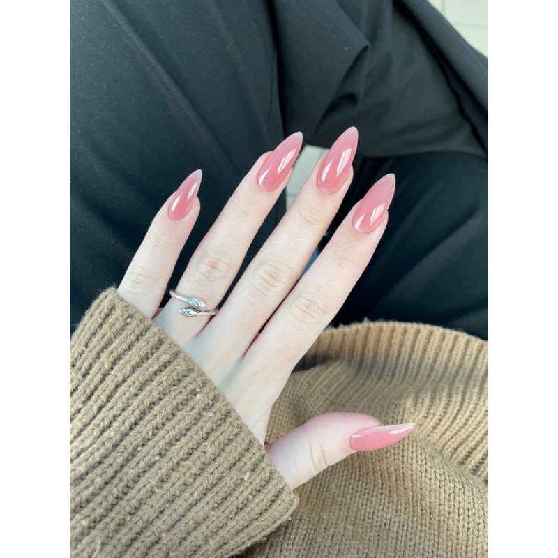 Nailbox móng úp tay thiết kế màu thạch trơn, được chọn màu