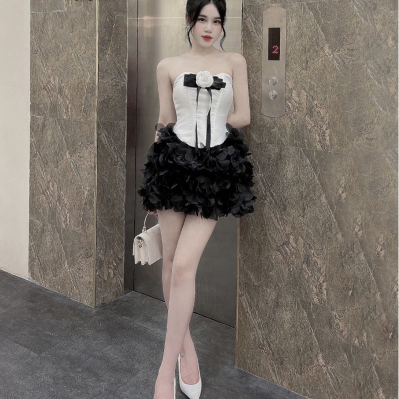 Váy Quây Đính Nơ Hoa Chân Cánh Hoa