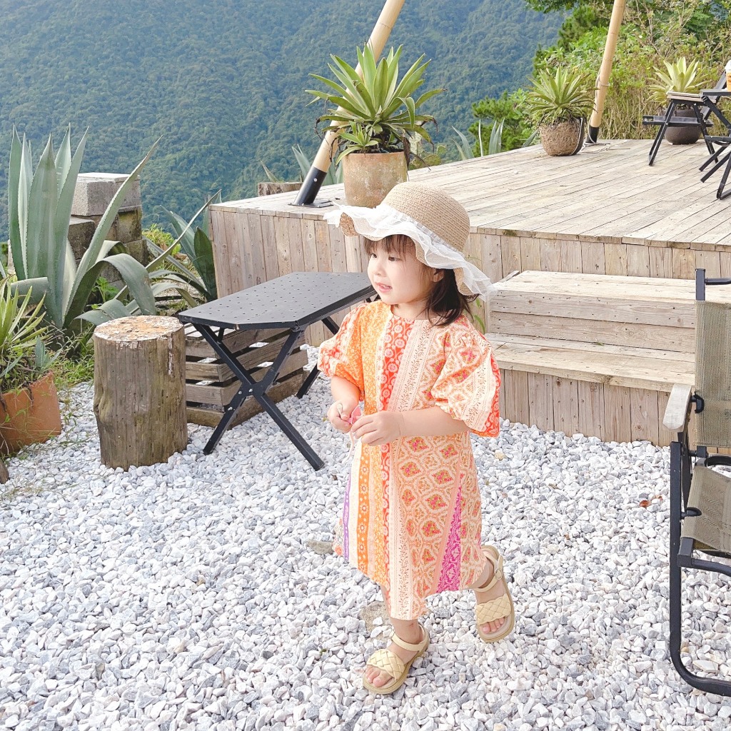 Váy bé gái tay bồng xuông