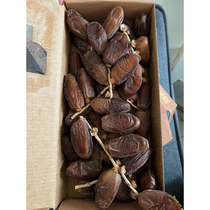 Chà là sấy nguyên cành Tunisia