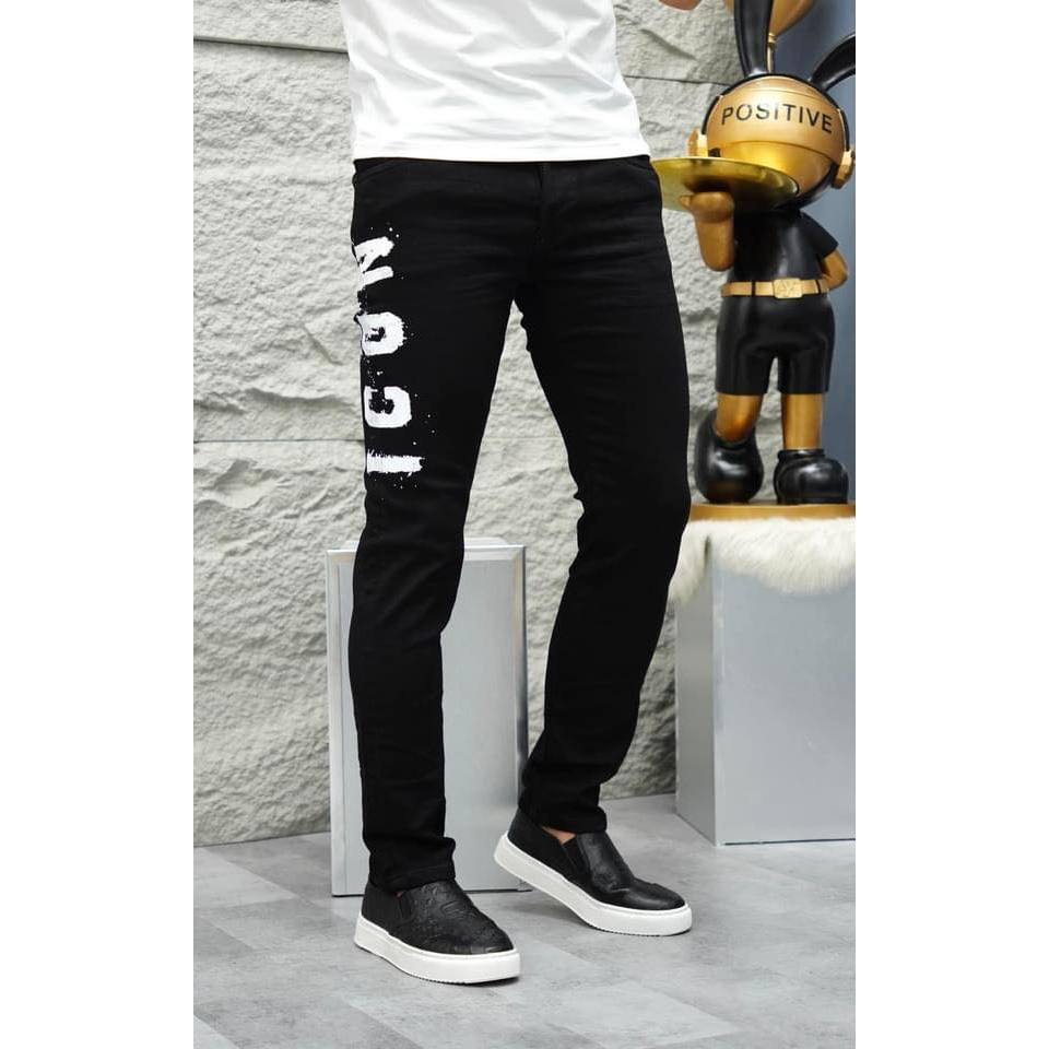 Quần jean bò nam Dsq2 đen trơn in sơn chữ ICON trắng dọc viền đùi 4 cúc boy phố đơn giản
