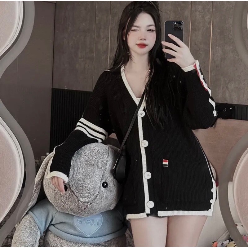 Áo Khoác Len 3 Sọc Tay Phối Trắng Chip Shop - Áo Khoác Cardigan Len Couple Mặc Đôi Xinh M18