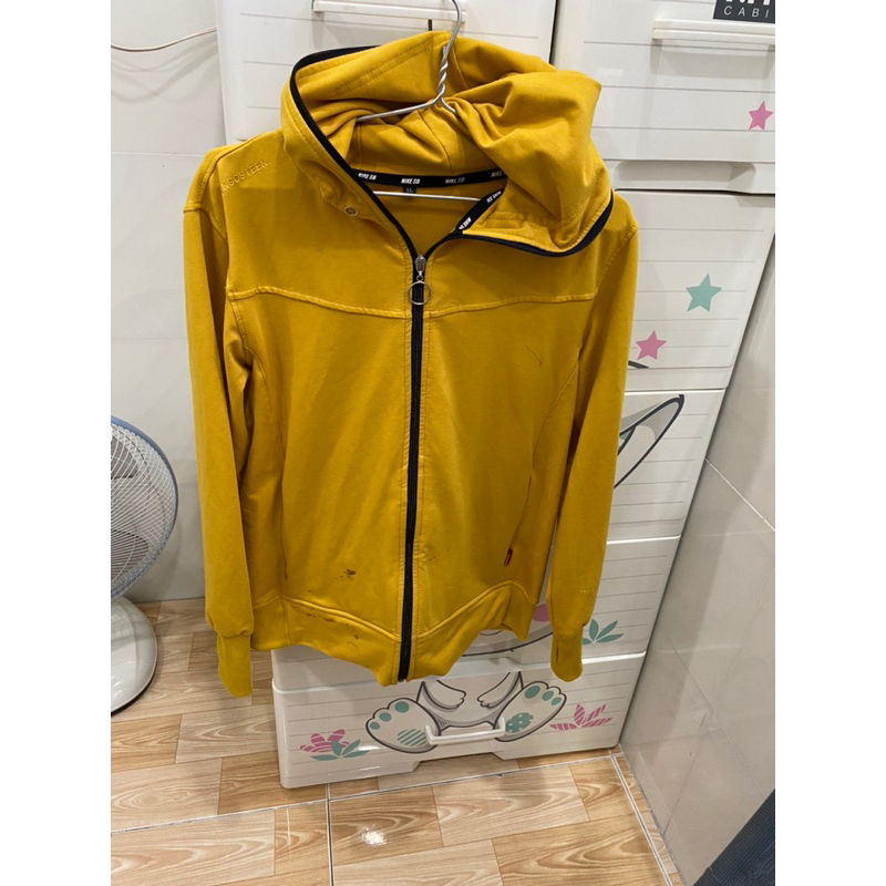 Thanh lý áo khoác chống nắng màu vàng size Xl