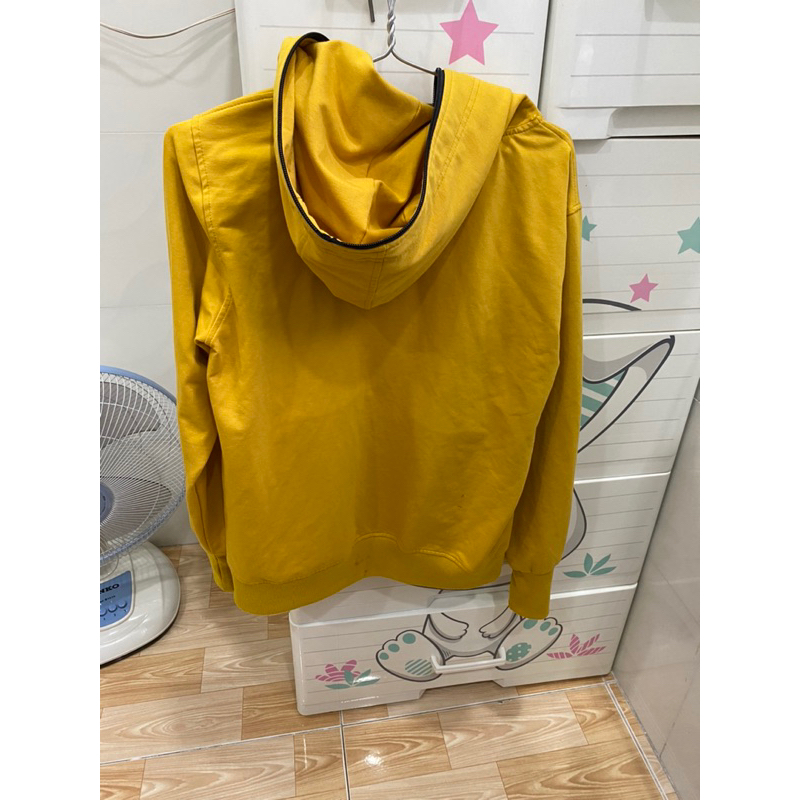 Thanh lý áo khoác chống nắng màu vàng size Xl