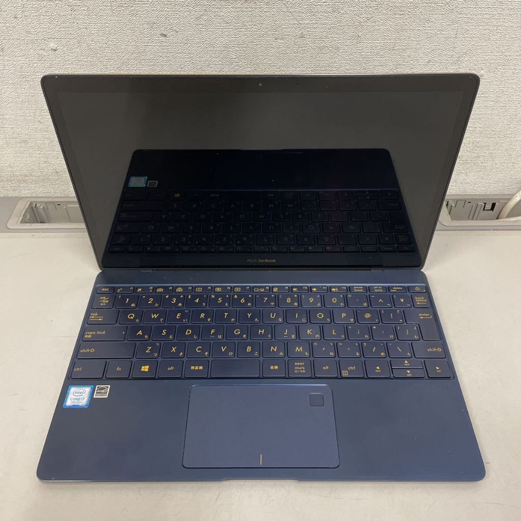 Laptop Asus Zenbook 3 UX390UA - Siêu phẩm ultrabook của Asus