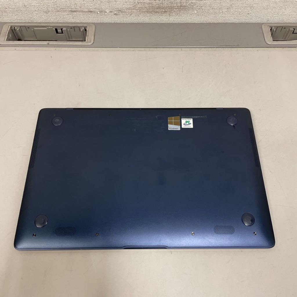 Laptop Asus Zenbook 3 UX390UA - Siêu phẩm ultrabook của Asus