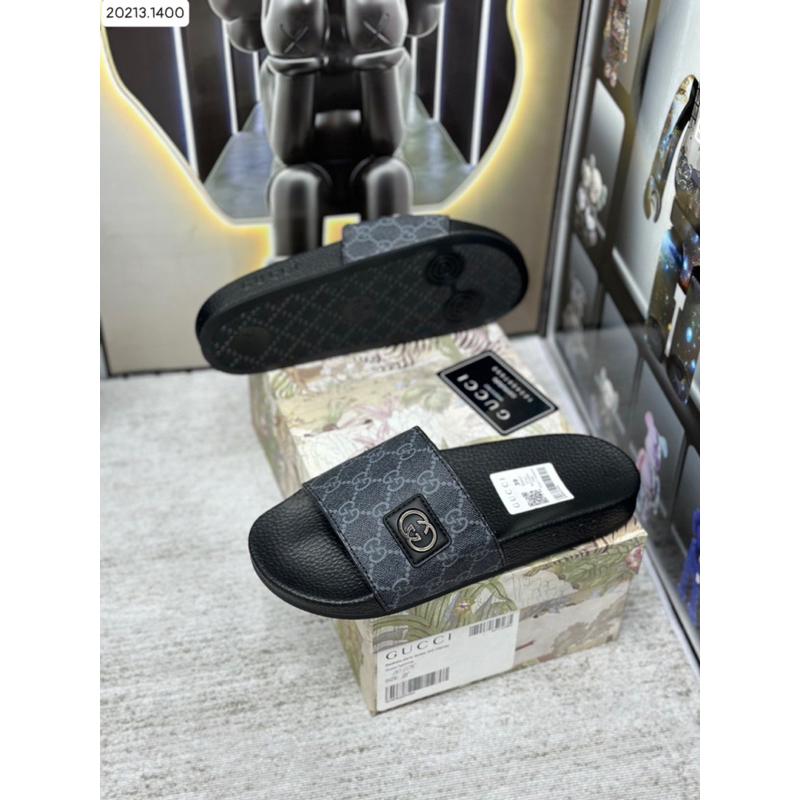 Dép lê nam Gc đế cao su quai có gắn logo hãng màu xanh than