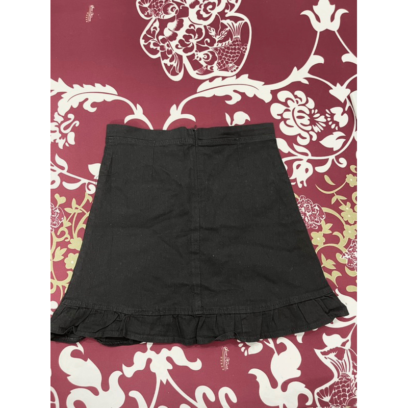 Chân váy đen