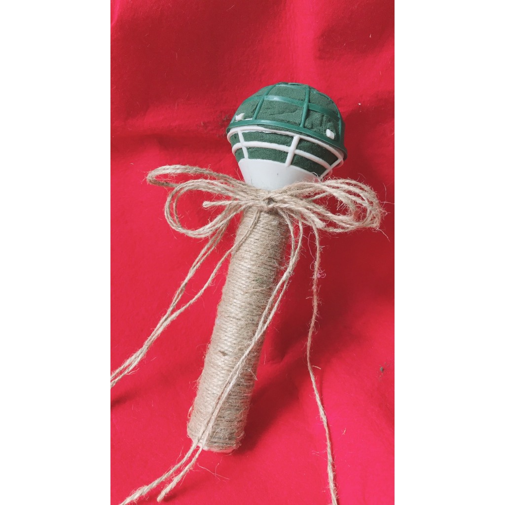 Tay cầm cắm hoa cưới cầm tay cô dâu  cho hoa thật và hoa giả