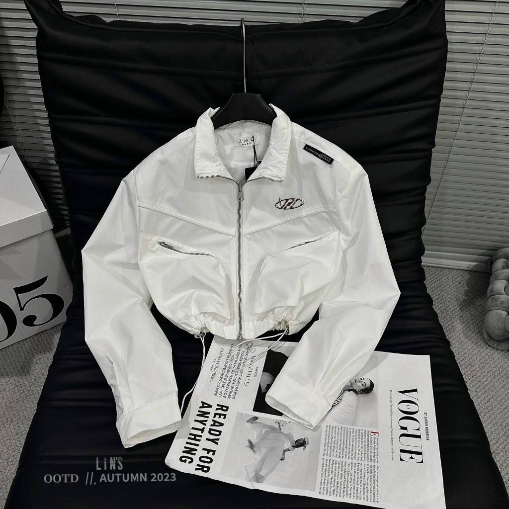 ÁO KHOÁC GIÓ CỰC CHẤT RÚT EO LOGO NGỰC HÀNG QC