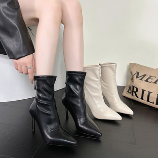 Boot cổ thấp mũi nhọn đế cao 7cm đính đá siêu hottt