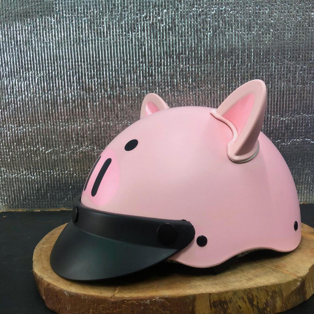 Mũ bảo hiểm Heo lớn SIZE L , Heo bé SIZE S kèm tai mèo và lưỡi trai siêu cute hàng công ty Hùng Hậu