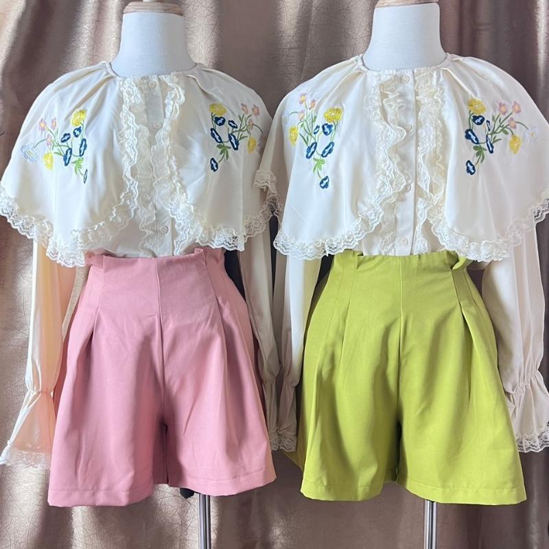 Set áo sơ mi tiểu thư  cổ bèo thêu hoa tay dài nút gài mix quần short lưng thun