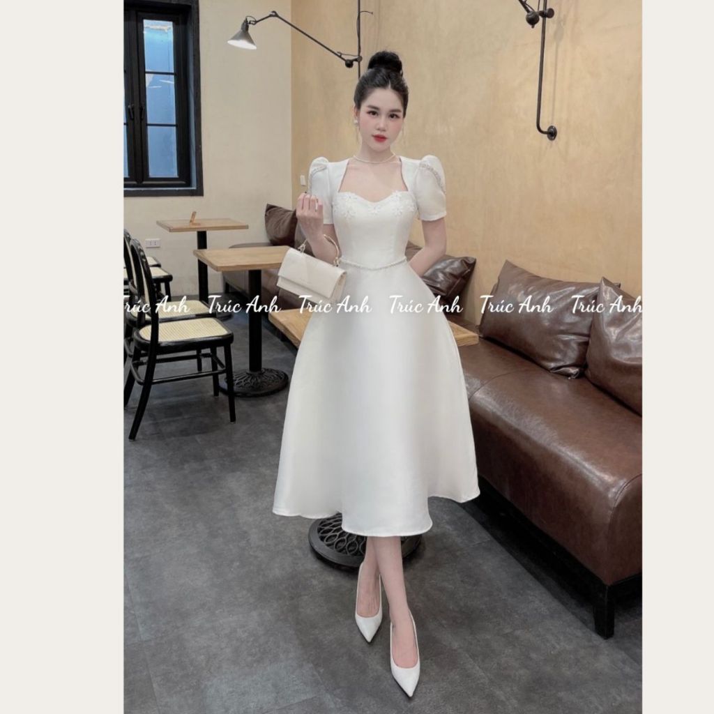 Đầm tafta tay đính đá cực sang chảnh. Có đính hoa laser ngực. VÁY THIẾT KẾ