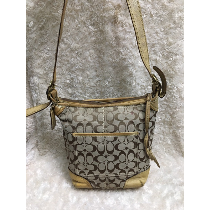 Túi đeo chéo hiệu