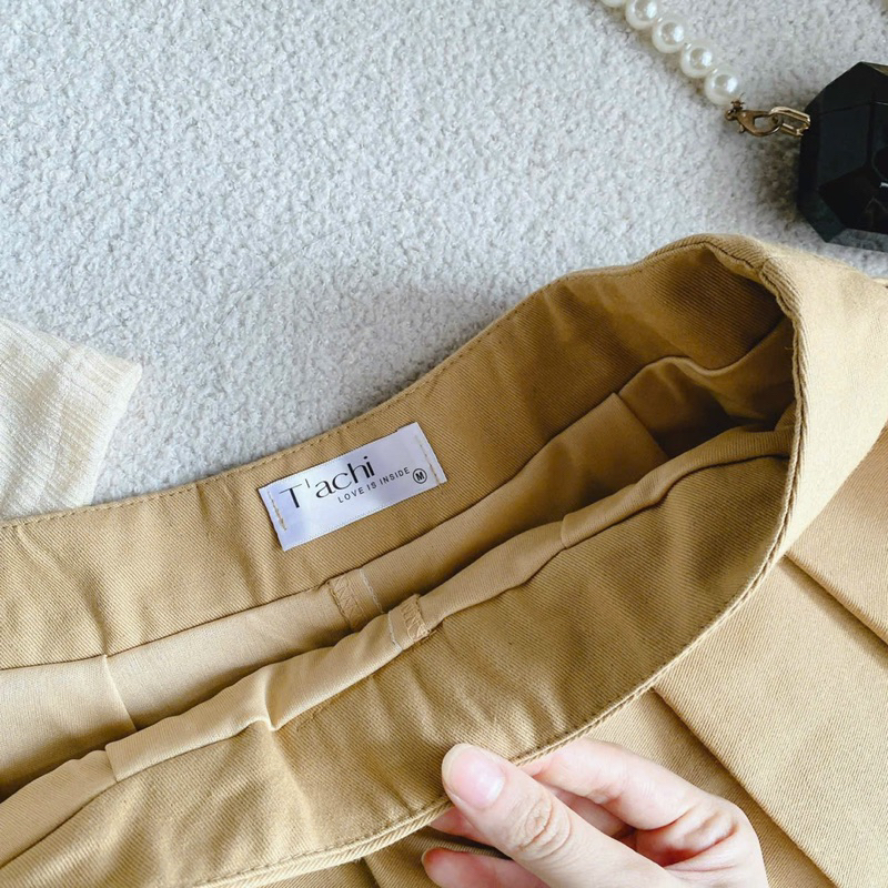 SET ÁO NUDE TRỄ VAI - CHÂN VÁY XẾP LY