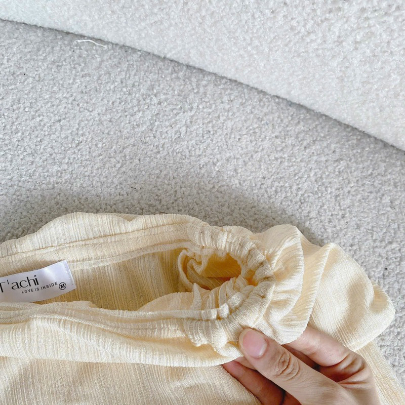 SET ÁO NUDE TRỄ VAI - CHÂN VÁY XẾP LY