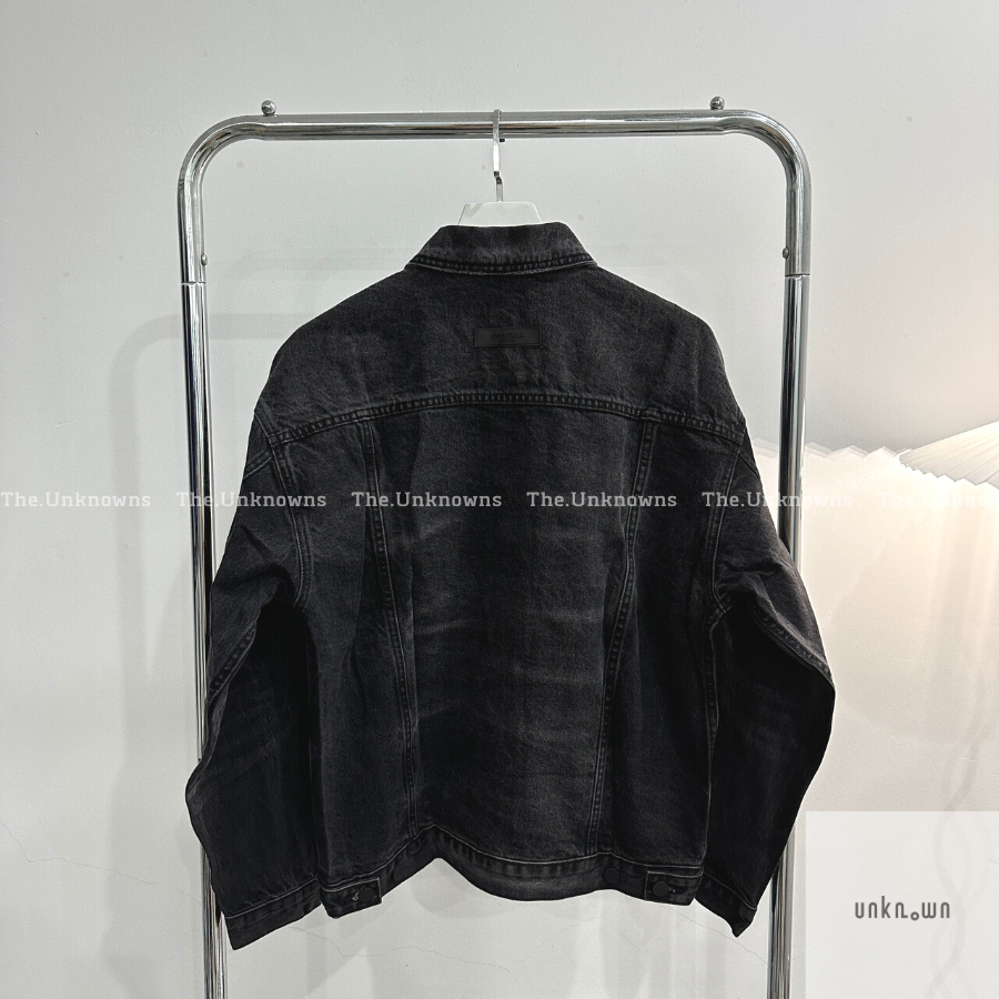 👑👑-Áo Khoác Denim FOG Essentials Black Faded Jeans Jacket,áo khoác jean FOG cao cấp
