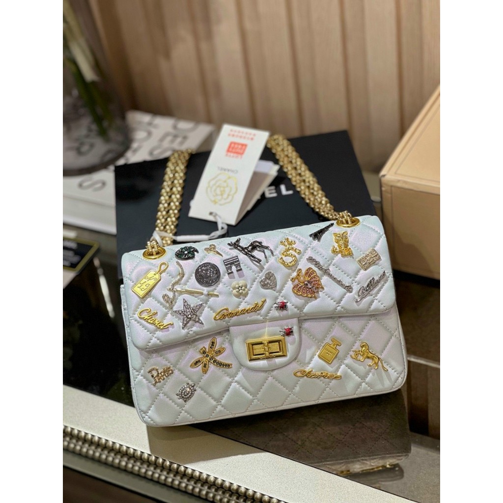 TÚI ĐEO CHÉO GẮN TAG LUNG LINH MẪU MỚI