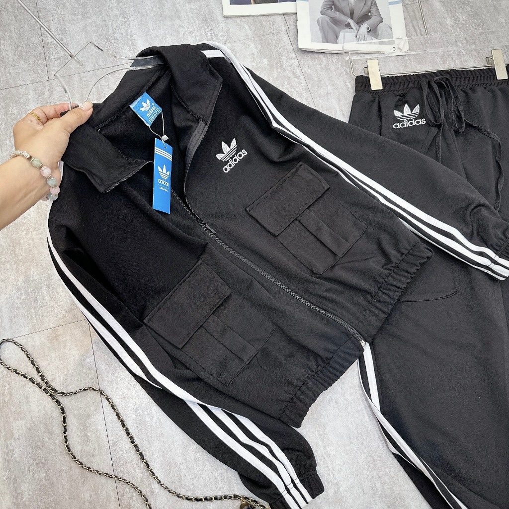 Set Bộ Đồ Thể Thao Nữ Adidass Áo Khoác Thêu Logo Ngực 2 Túi Chun Gấu Mix Quần Jogger Dáng Dài Freesize