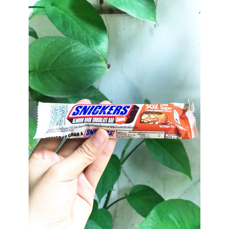 Kẹo Sôcôla Đen Hạnh Nhân Snickers Chocolate thanh 40g-có ship hỏa tốc HCM