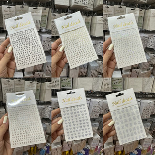Sticker nhiều mẫu mã cho khách chọn lựa